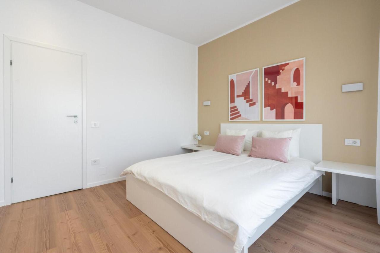 Fabulous Apartament With View In Calea Victoriei بوخارست المظهر الخارجي الصورة
